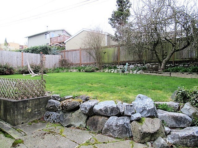 4725 35th Avenue Southwest, Unit B Seattle, WA 98126 - Photo 17 of 17