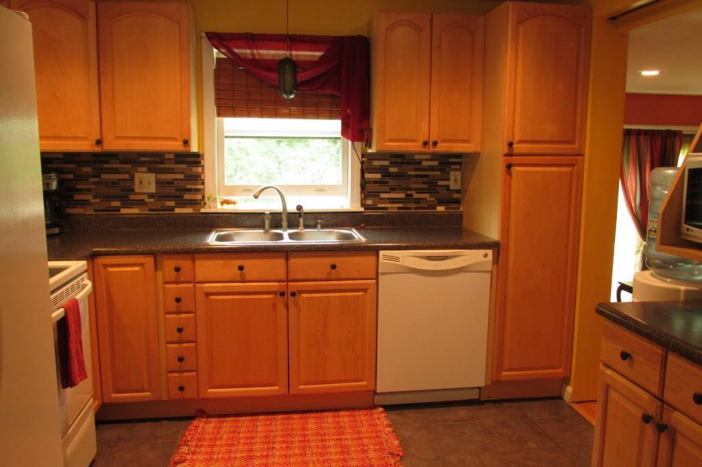 8 County Road Cape Neddick, ME 03902 - Photo 8 of 34 Photo