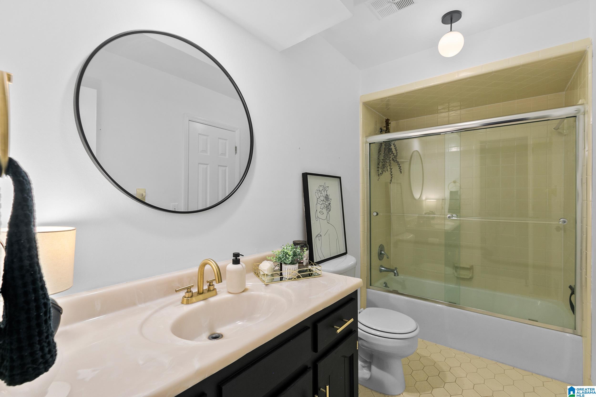 2013 Crossvine Road Birmingham, AL 35244 - Photo 19 of 41