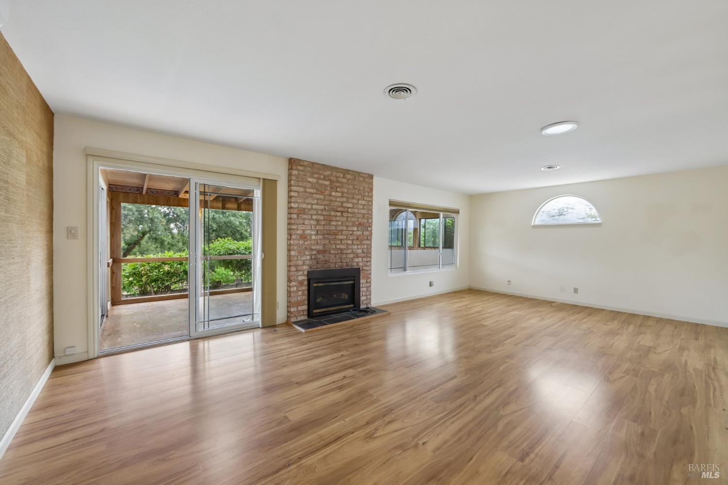 5423 Pepperwood Road Santa Rosa, CA 95409 - Photo 11 of 55