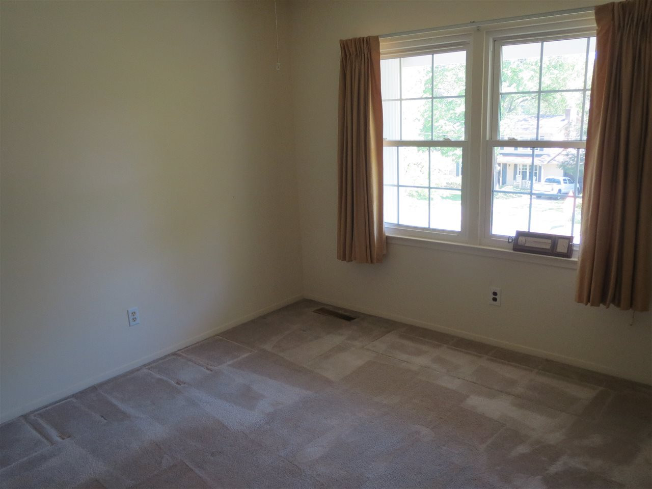 5306 Pelham Road Durham, NC 27713 - Photo 16 of 25 All bedrooms are nice size with ceiling fans! Bedroom 2