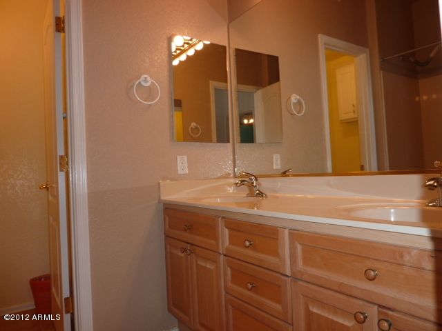 211 West St John Road Phoenix, AZ 85023 - Photo 15 of 34 P1040089