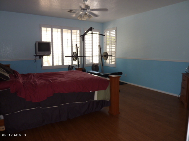 211 West St John Road Phoenix, AZ 85023 - Photo 17 of 34 P1040076