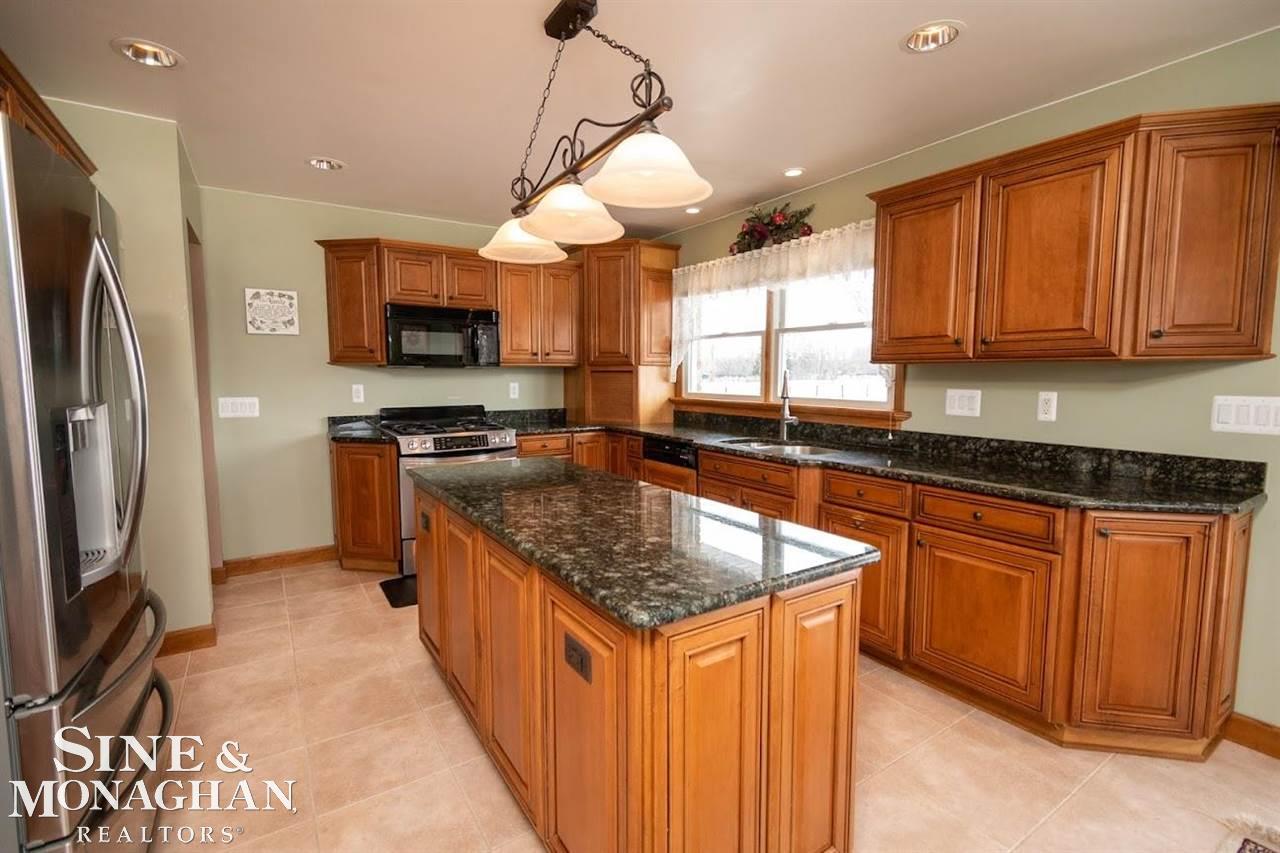 6326 Marsh Road Marine City, MI 48039 - Photo 21 of 68 50064156-20.JPG