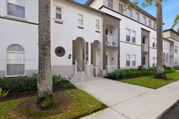 $2,900 | 4435 Southwest 160th Avenue, Unit 214, Miramar, FL 33027