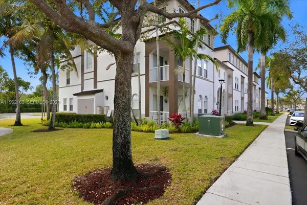 $2,900 | 4435 Southwest 160th Avenue, Unit 214, Miramar, FL 33027