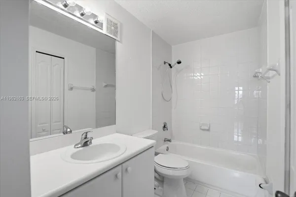 $2,900 | 4435 Southwest 160th Avenue, Unit 214, Miramar, FL 33027