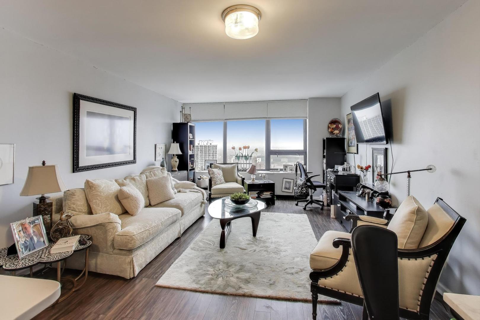 3930 North Pine Grove Avenue, Unit 2912 Chicago, IL 60613 - Photo 13 of 46