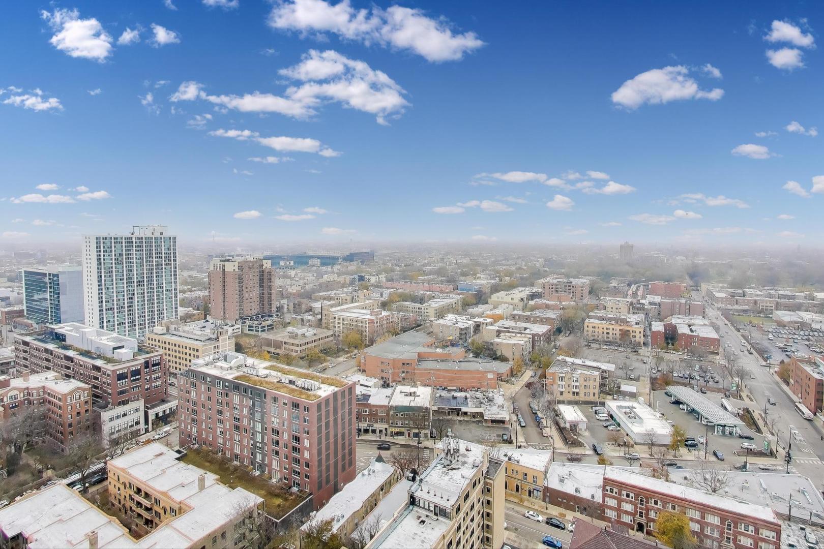 3930 North Pine Grove Avenue, Unit 2912 Chicago, IL 60613 - Photo 15 of 46