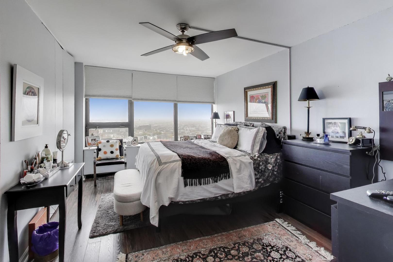 3930 North Pine Grove Avenue, Unit 2912 Chicago, IL 60613 - Photo 21 of 46