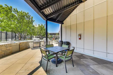 $225,000 | 3930 North Pine Grove Avenue, Unit 2912, Chicago, IL 60613