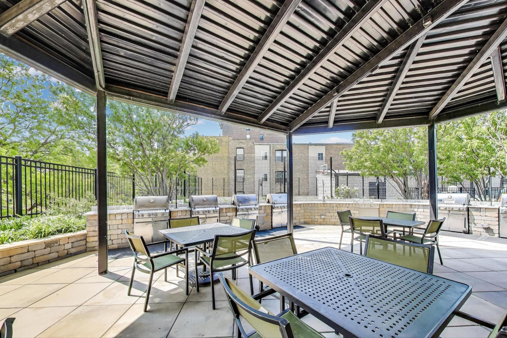 3930 North Pine Grove Avenue, Unit 2912 Chicago, IL 60613 - Photo 32 of 46