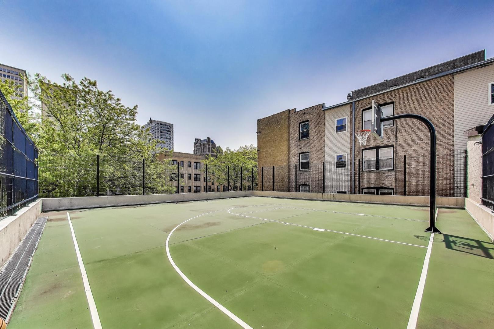 3930 North Pine Grove Avenue, Unit 2912 Chicago, IL 60613 - Photo 37 of 46