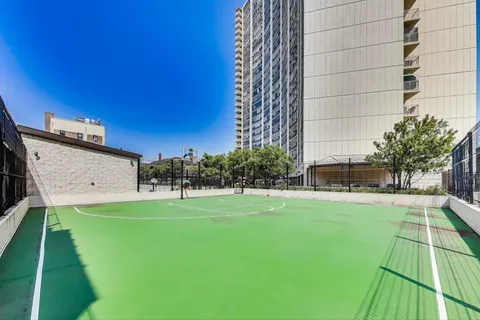 $225,000 | 3930 North Pine Grove Avenue, Unit 2912, Chicago, IL 60613