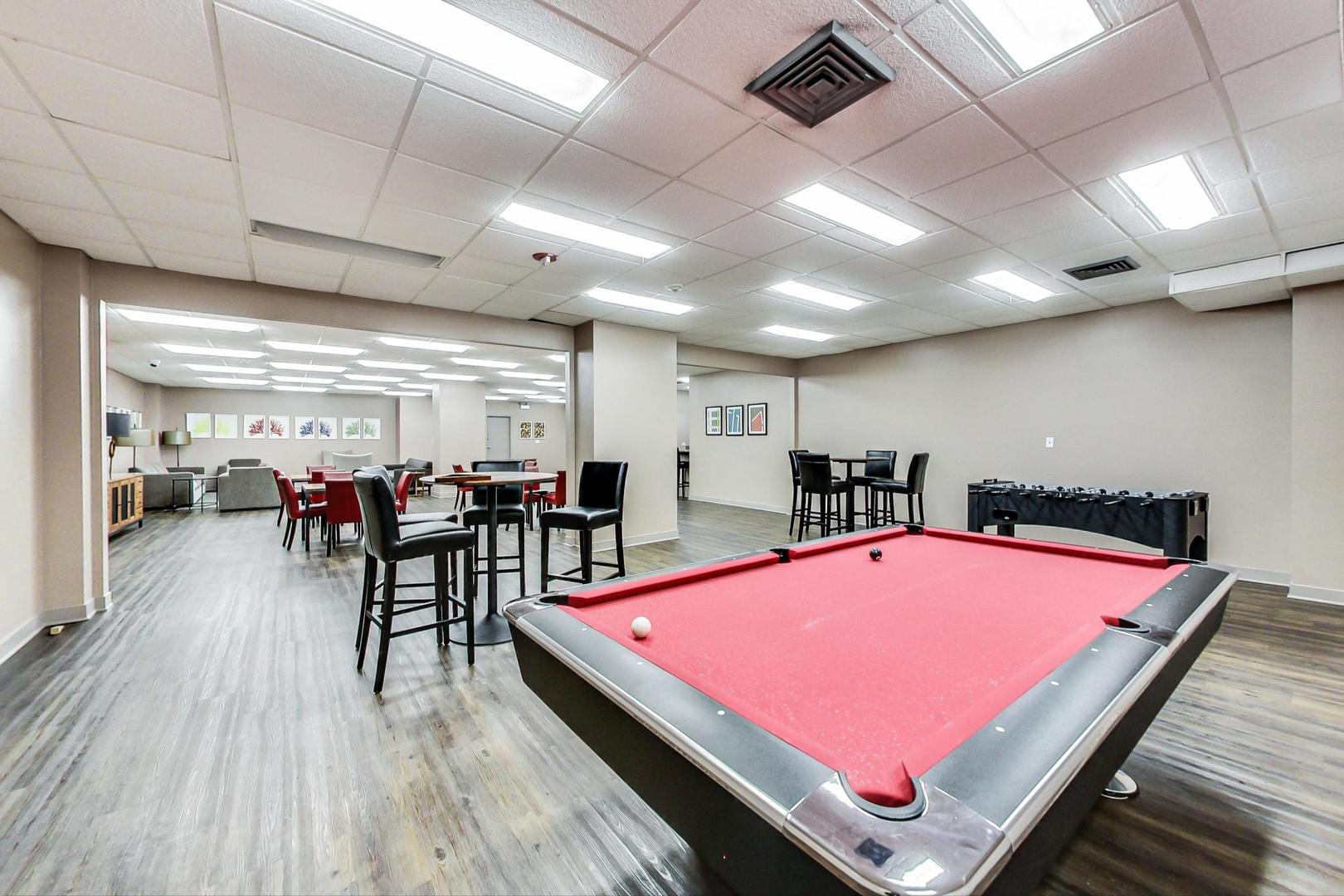 3930 North Pine Grove Avenue, Unit 2912 Chicago, IL 60613 - Photo 43 of 46