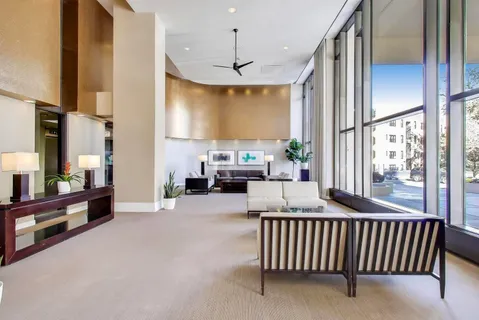 $225,000 | 3930 North Pine Grove Avenue, Unit 2912, Chicago, IL 60613