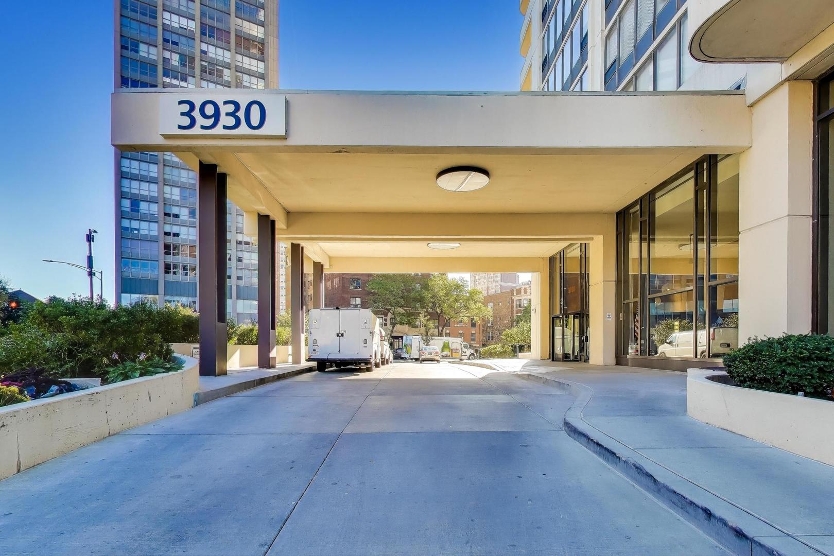 3930 North Pine Grove Avenue, Unit 2912 Chicago, IL 60613 - Photo 6 of 46