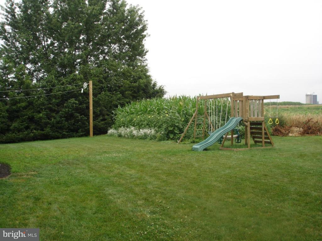 179 Bomberger Road Lititz, PA 17543 - Photo 12 of 32