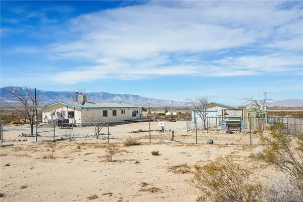 $275,000 | 11330 Lakeview Avenue, Lucerne Valley, CA 92356