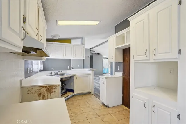 $325,000 | 11330 Lakeview Avenue, Lucerne Valley, CA 92356