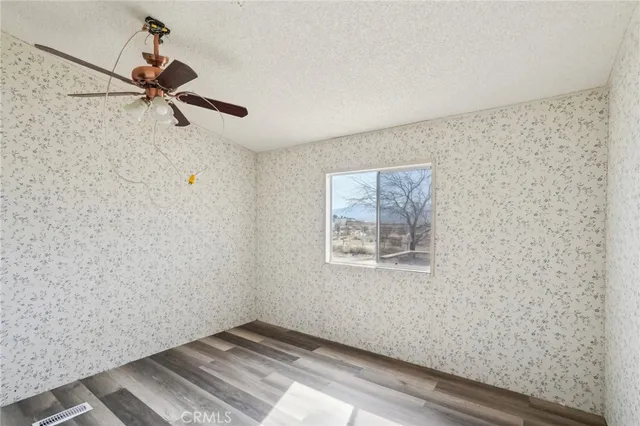 $325,000 | 11330 Lakeview Avenue, Lucerne Valley, CA 92356