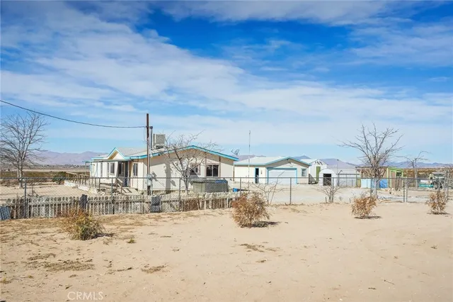 $325,000 | 11330 Lakeview Avenue, Lucerne Valley, CA 92356