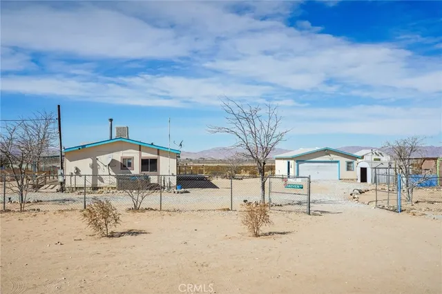 $325,000 | 11330 Lakeview Avenue, Lucerne Valley, CA 92356