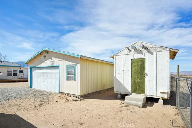 $325,000 | 11330 Lakeview Avenue, Lucerne Valley, CA 92356