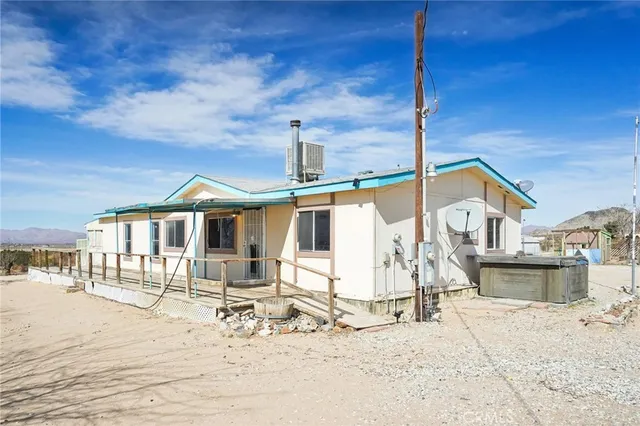$325,000 | 11330 Lakeview Avenue, Lucerne Valley, CA 92356