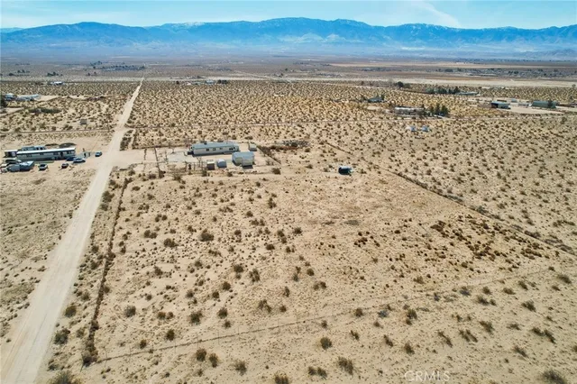 $325,000 | 11330 Lakeview Avenue, Lucerne Valley, CA 92356
