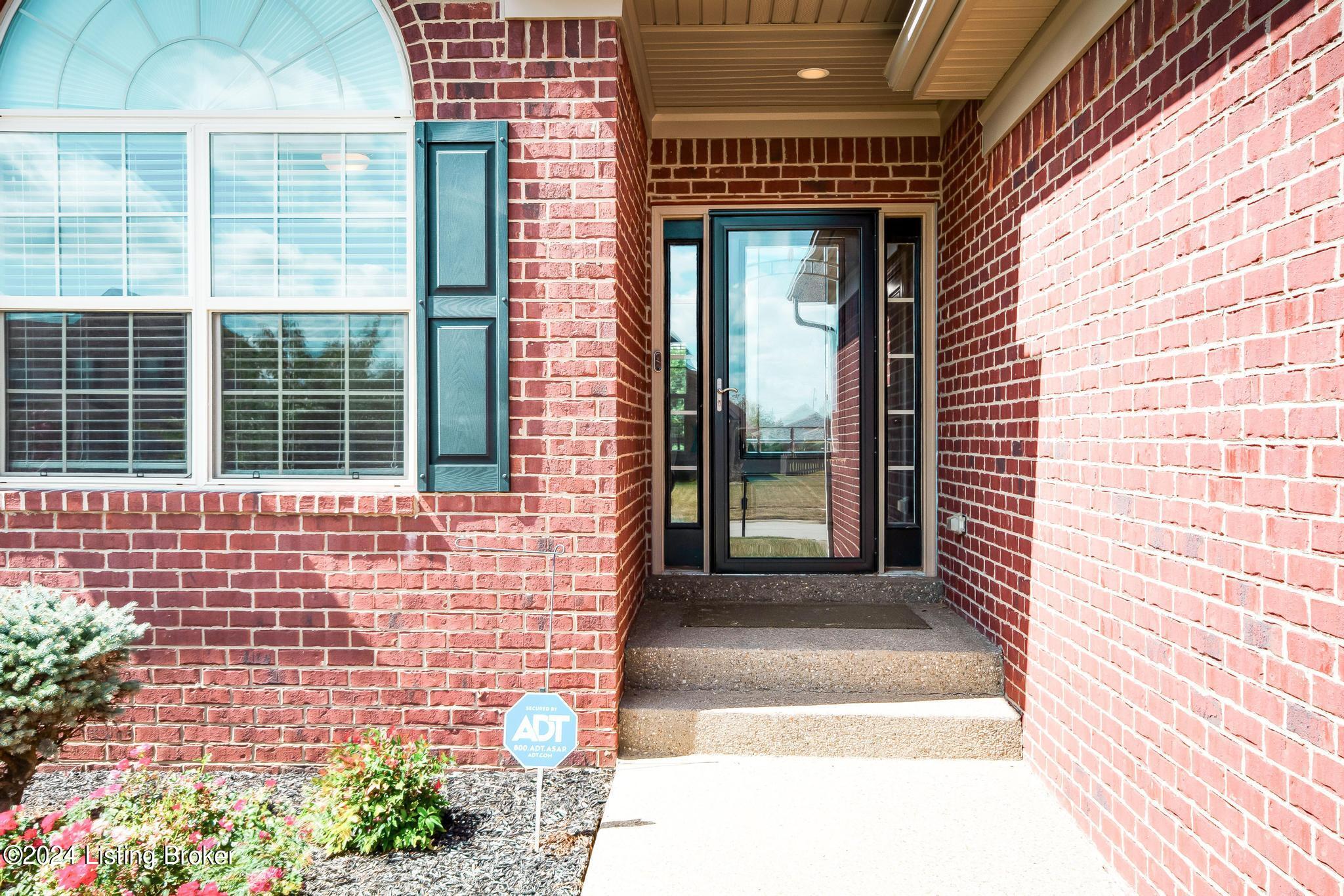 283 Autumn Ridge Drive Mount Washington, KY 40047 - Photo 2 of 41 Welcome and come on in to see this fully updated home...