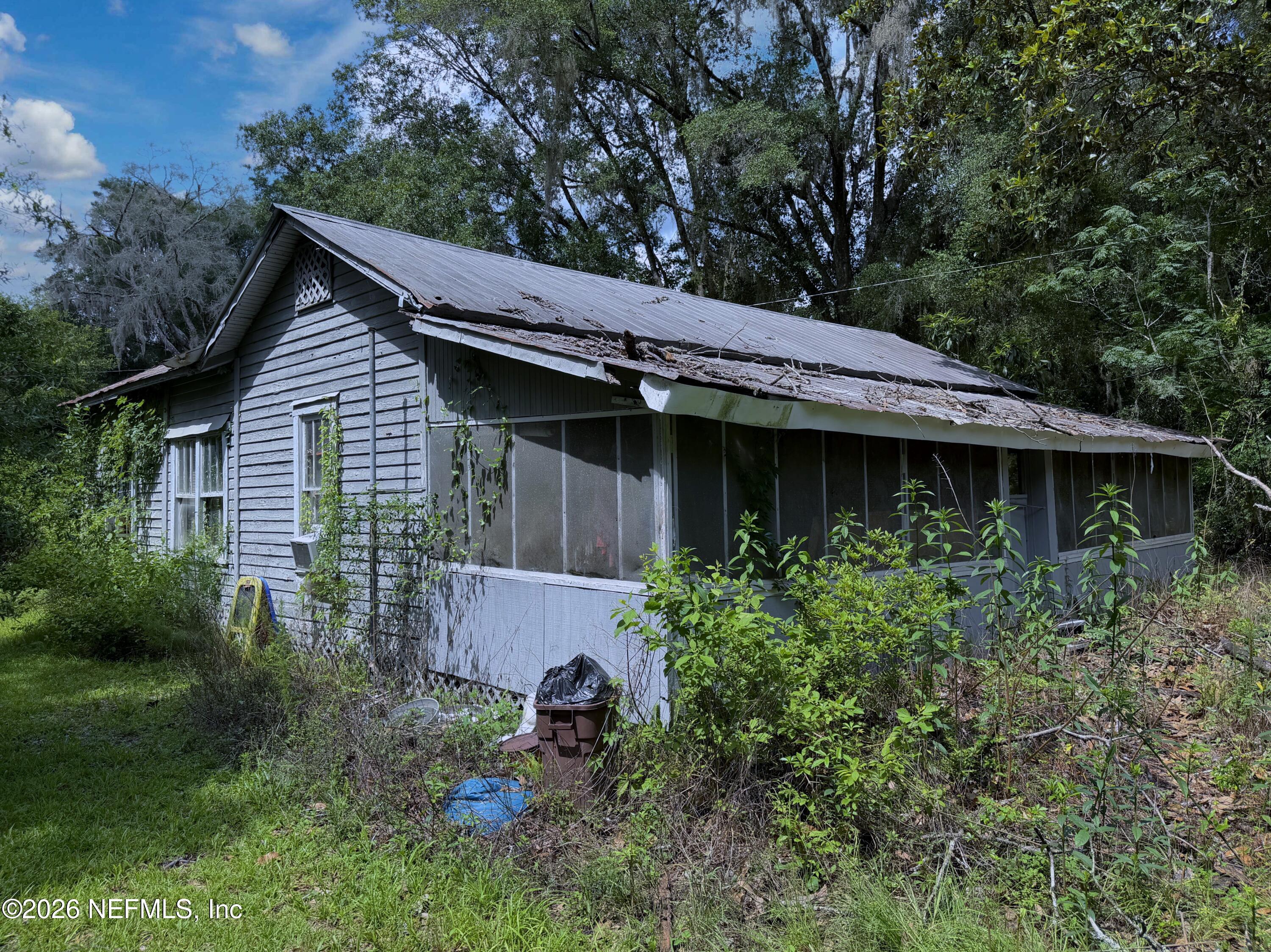 111 Savel Road Florahome, FL 32140 - Photo 10 of 25 1