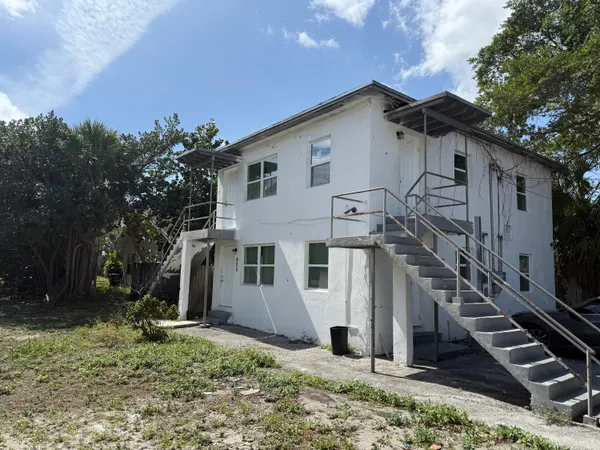 $1,700 | 805 3rd Street, Unit 1, West Palm Beach, FL 33401
