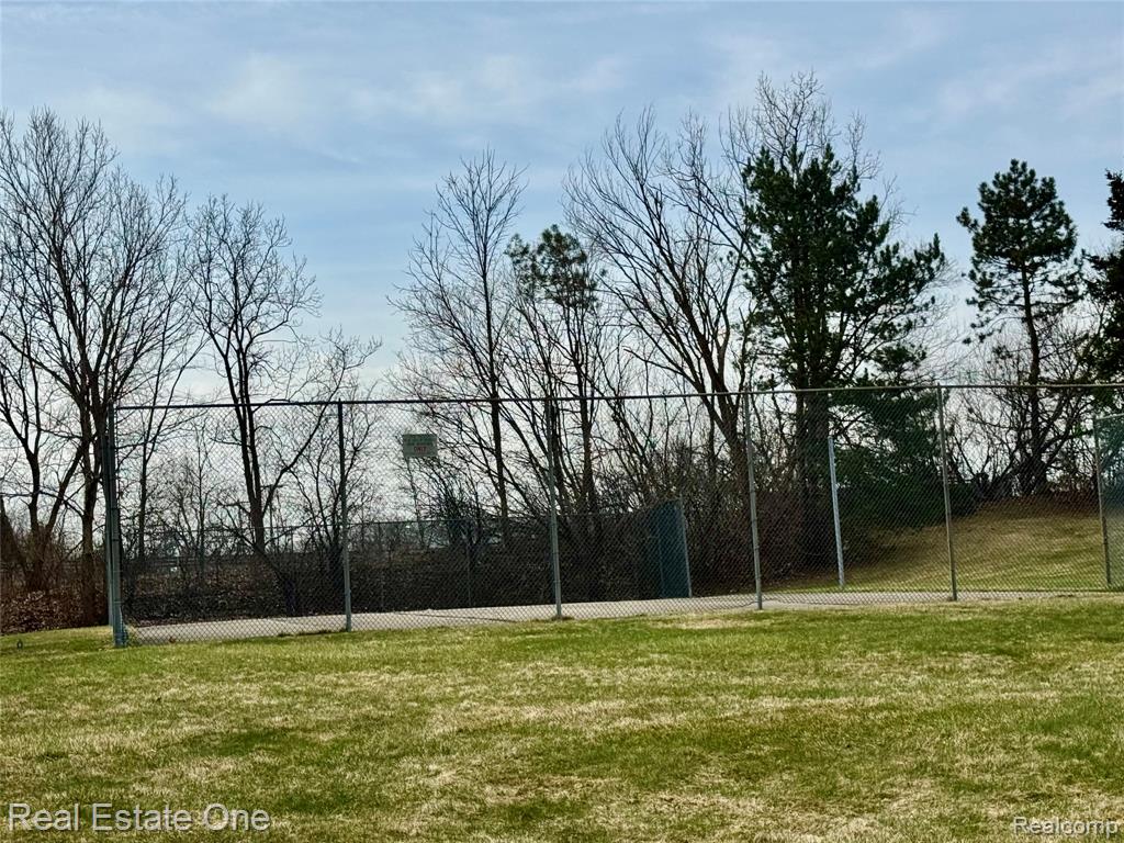 2171 Crystal Drive, Unit 28 Rochester Hills, MI 48309 - Photo 17 of 17