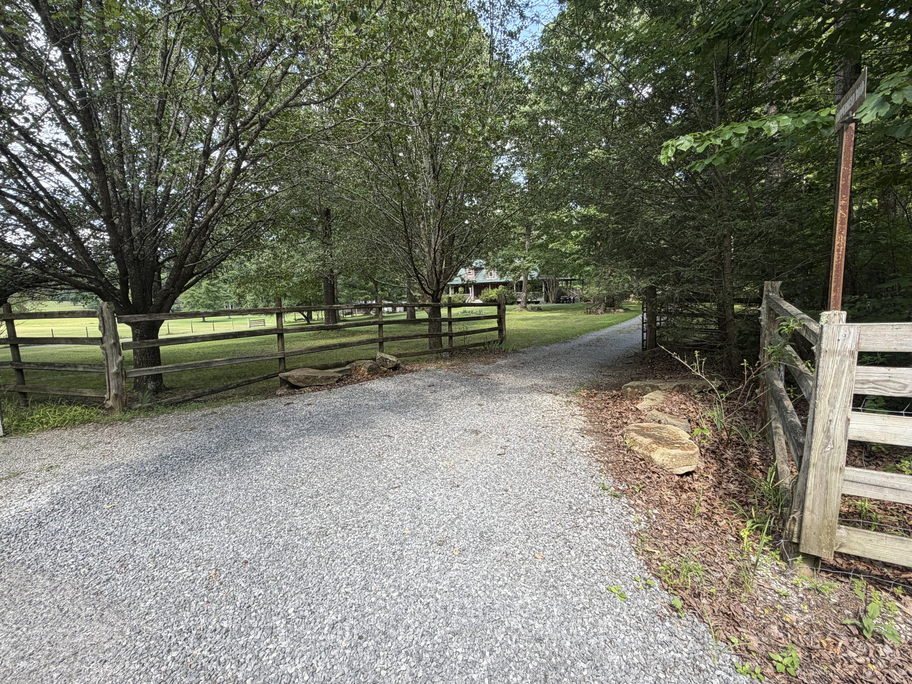 1200 T Crowe Road Soddy-Daisy, TN 37379 - Photo 7 of 41 IMG_0665