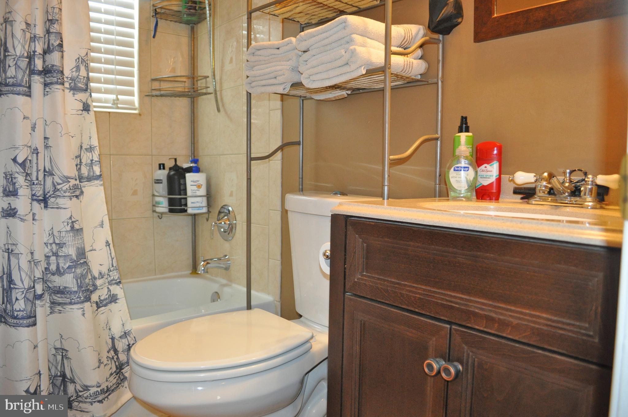 2402 Oak Manor Road Baltimore, MD 21219 - Photo 14 of 31 Gallery Image 14