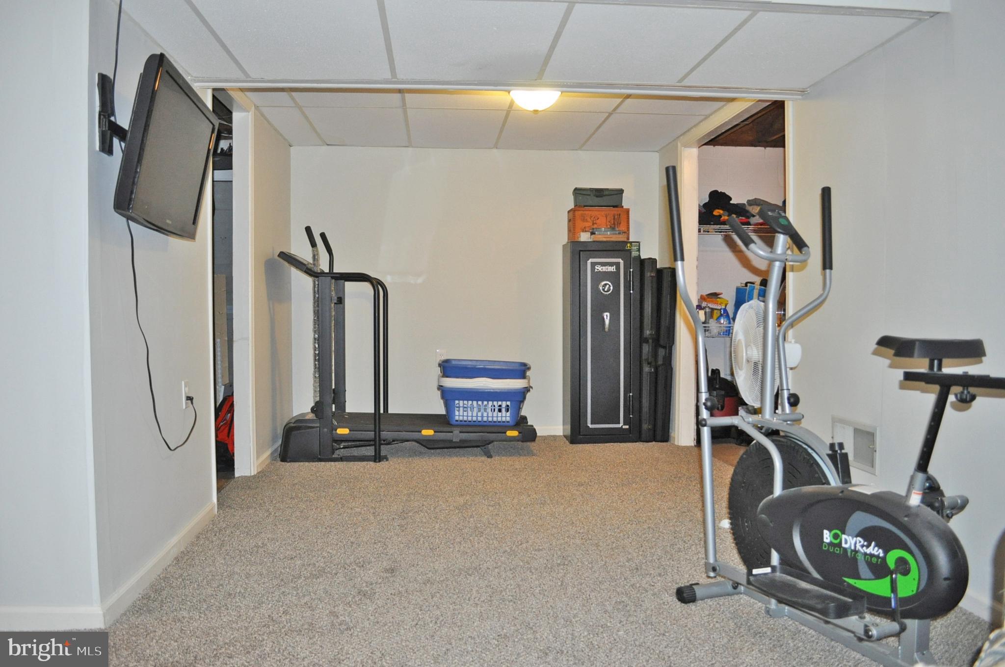 2402 Oak Manor Road Baltimore, MD 21219 - Photo 21 of 31 Gallery Image 21
