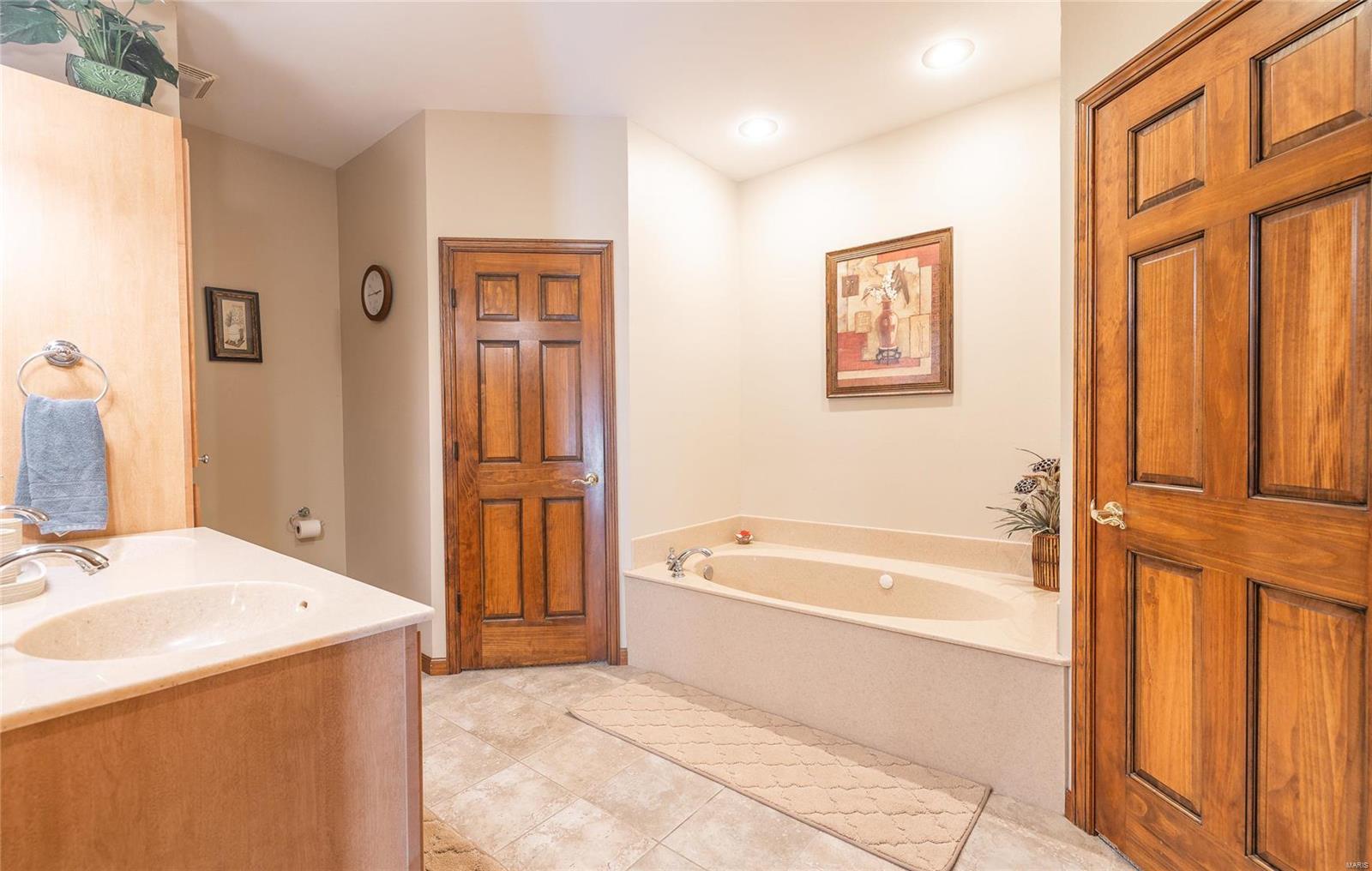 9605 East Kirsch Road Troy, IL 62294 - Photo 14 of 28
