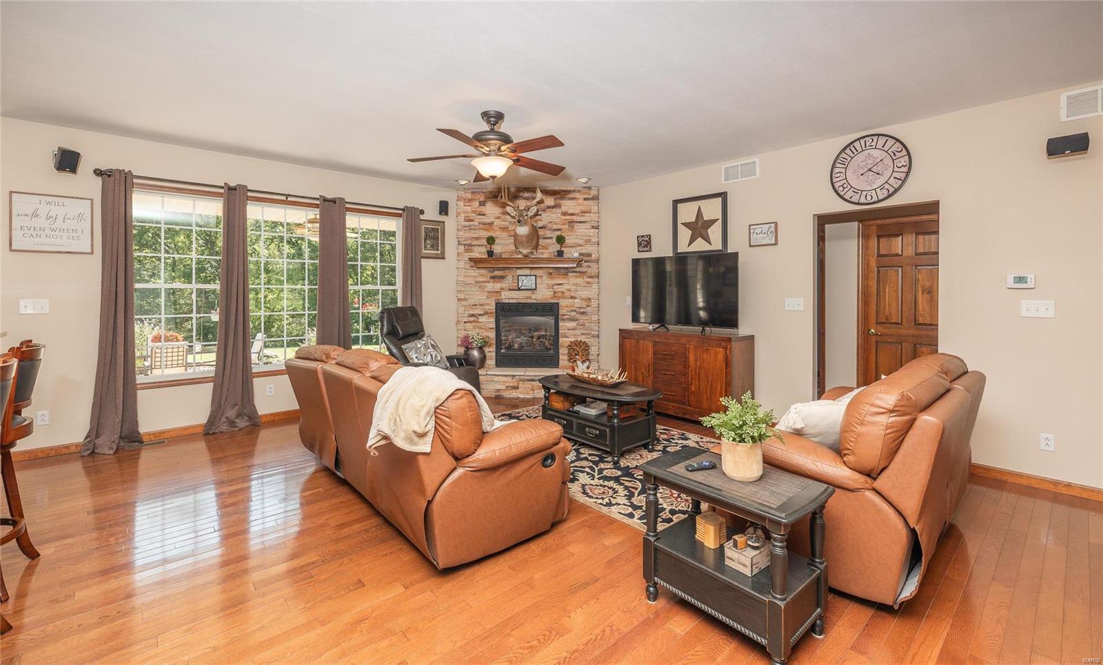 9605 East Kirsch Road Troy, IL 62294 - Photo 10 of 28