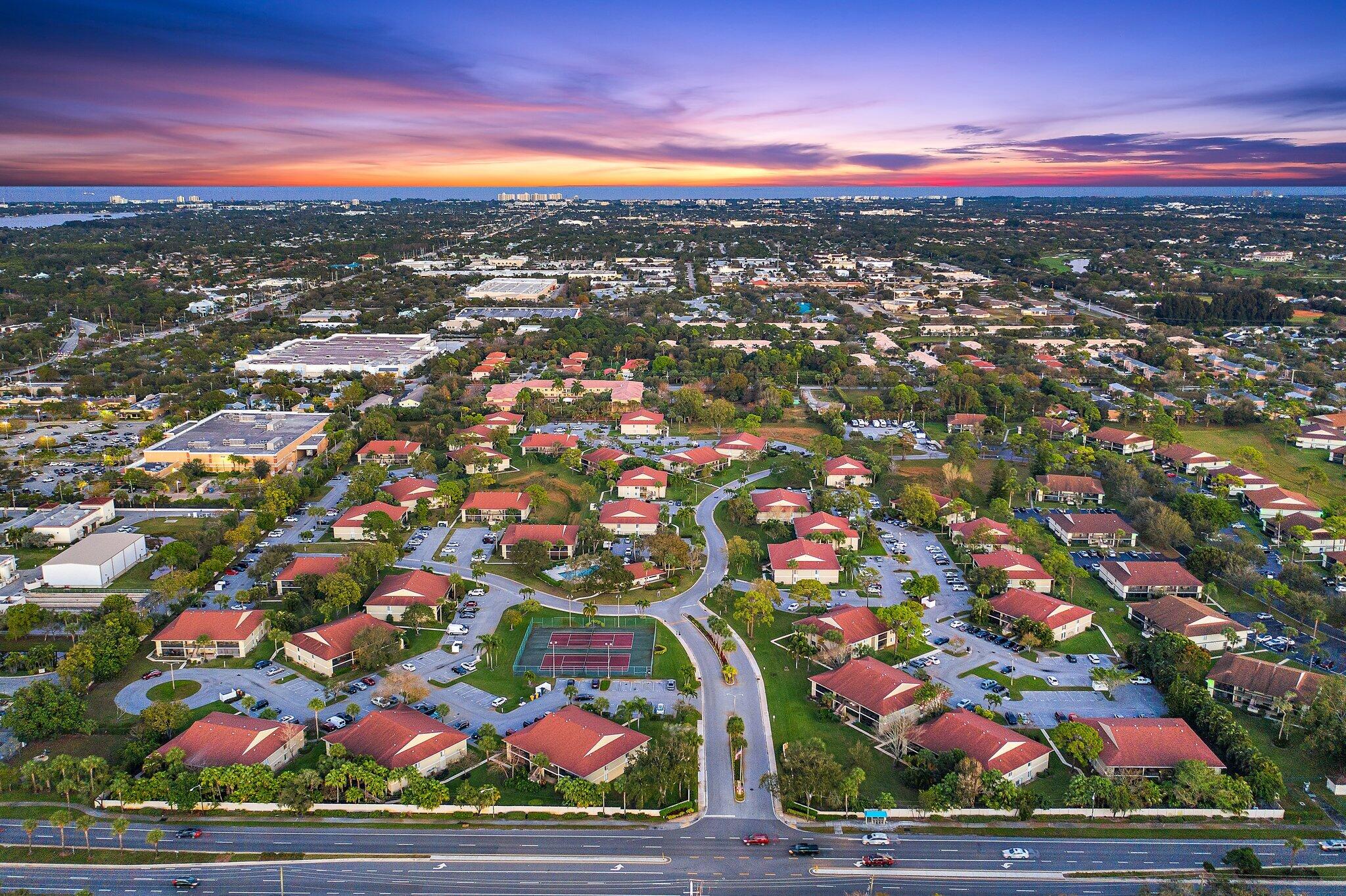 6532 Chasewood Drive, Unit F Jupiter, FL 33458 - Photo 3 of 17 a view of city and green space