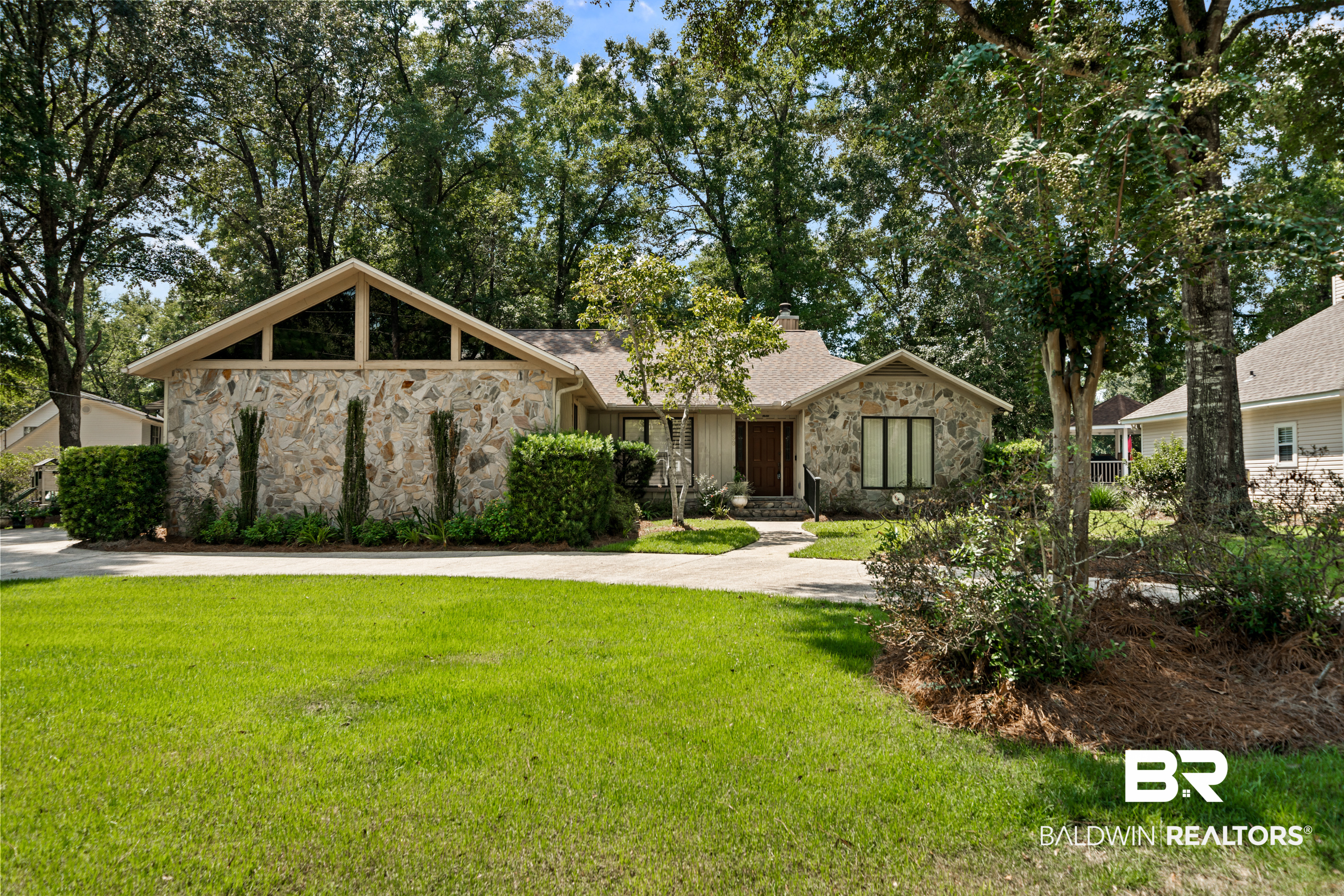 499 Ridgewood Drive Daphne, AL 36526 - Photo 1 of 43 Gallery Image 1