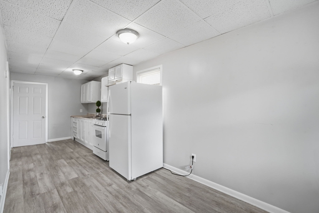 540 Armory Street Springfield, MA 01104 - Photo 11 of 28