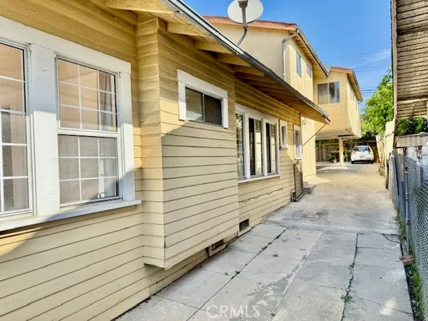 $2,600 | 5109 Meridian Street, Los Angeles, CA 90042