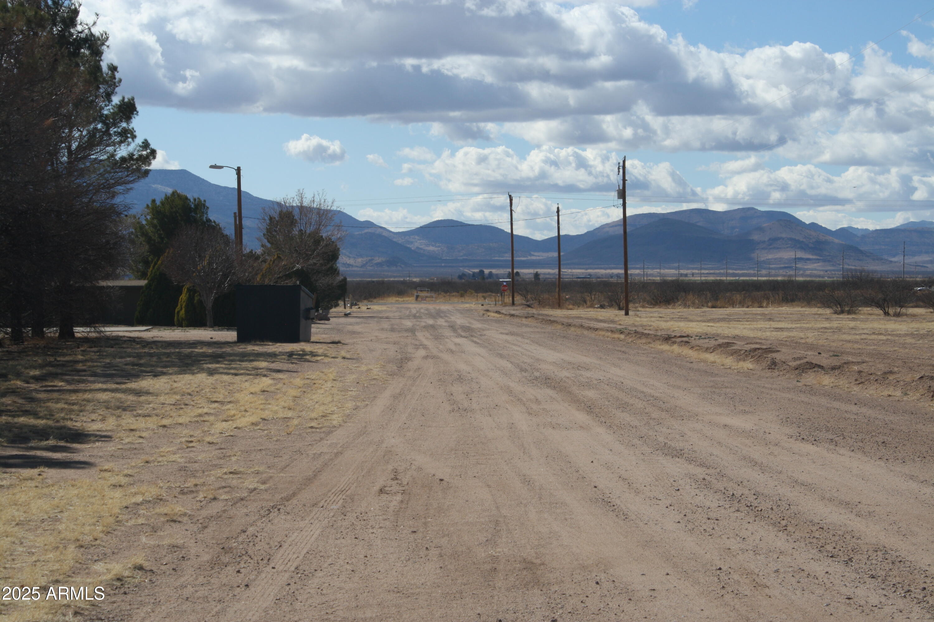 5886 West Howell Road, Unit 13 AND 20 Willcox, AZ 85643 - Photo 28 of 29 a view of a terrace