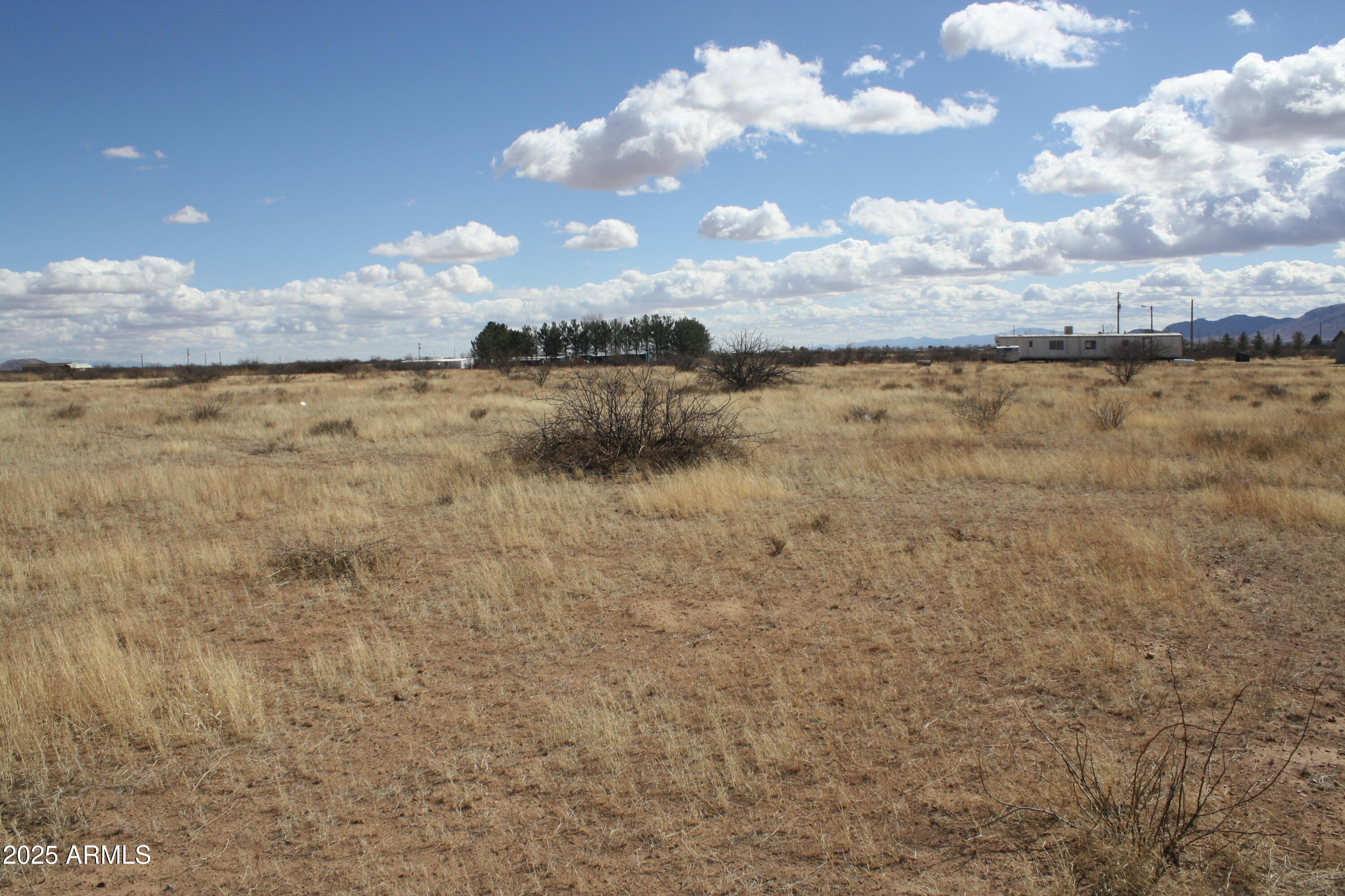 5886 West Howell Road, Unit 13 AND 20 Willcox, AZ 85643 - Photo 6 of 29 a view of lake and mountain