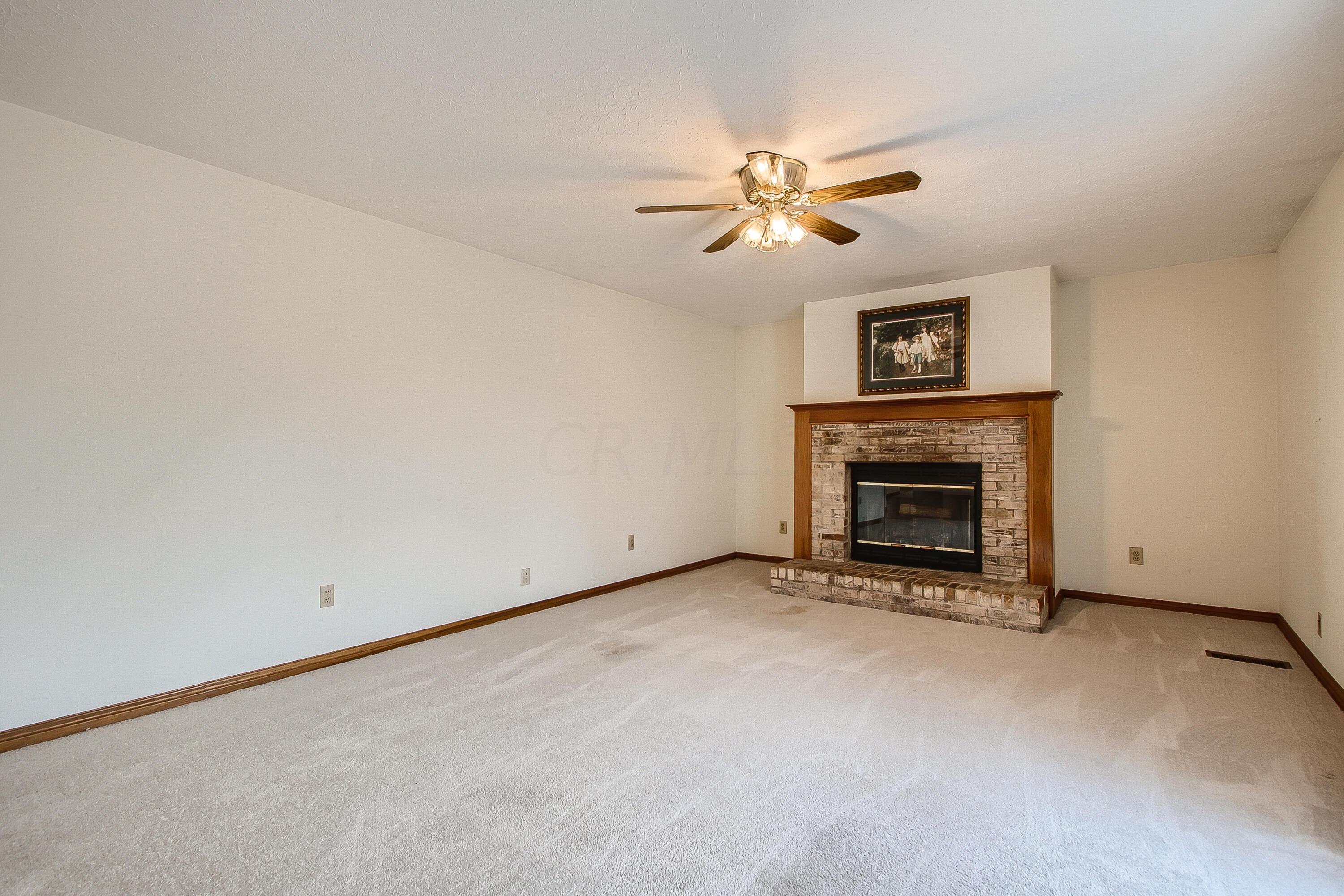 5884 Refugee Road Baltimore, OH 43105 - Photo 13 of 28 FAMILY ROOM