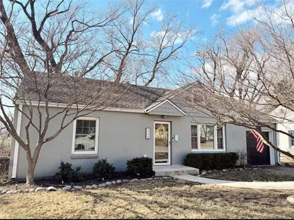 $270,000 | 5048 Canterbury, Roeland Park, KS 66205