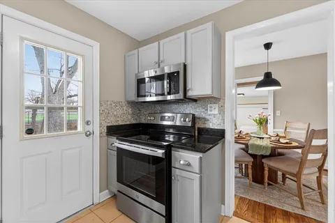 $270,000 | 5048 Canterbury, Roeland Park, KS 66205