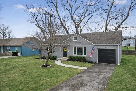 $270,000 | 5048 Canterbury, Roeland Park, KS 66205