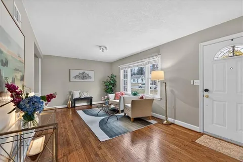 $270,000 | 5048 Canterbury, Roeland Park, KS 66205